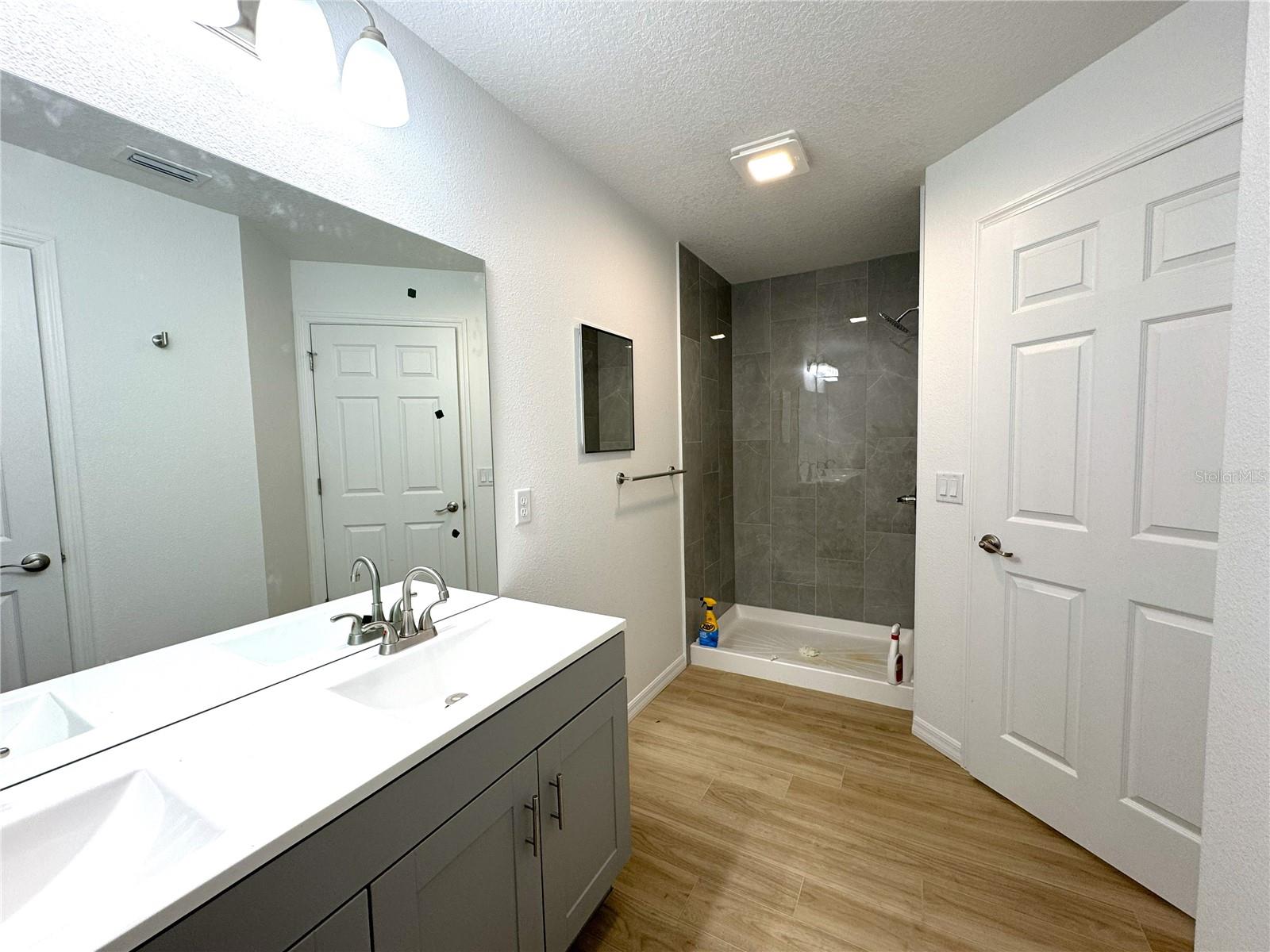 Image 26 of 27 For 8808 Albertson Court