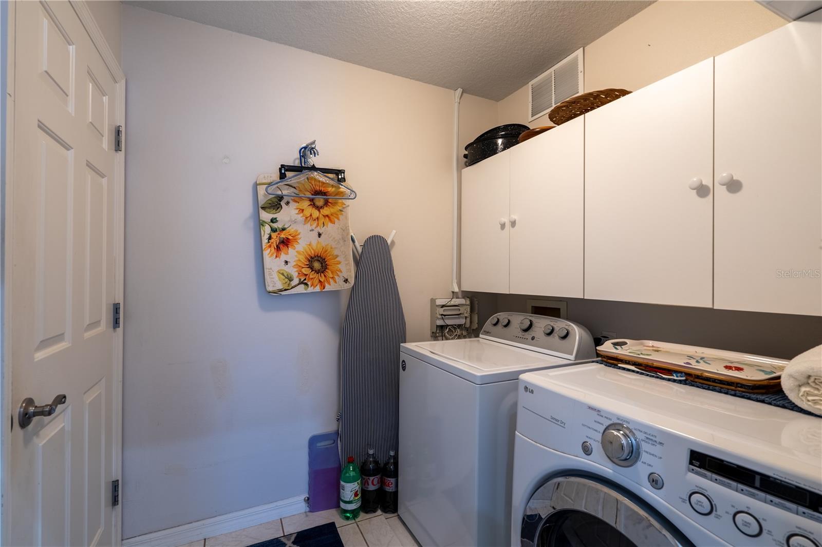 Image 11 of 41 For 6210 Sailboat Avenue