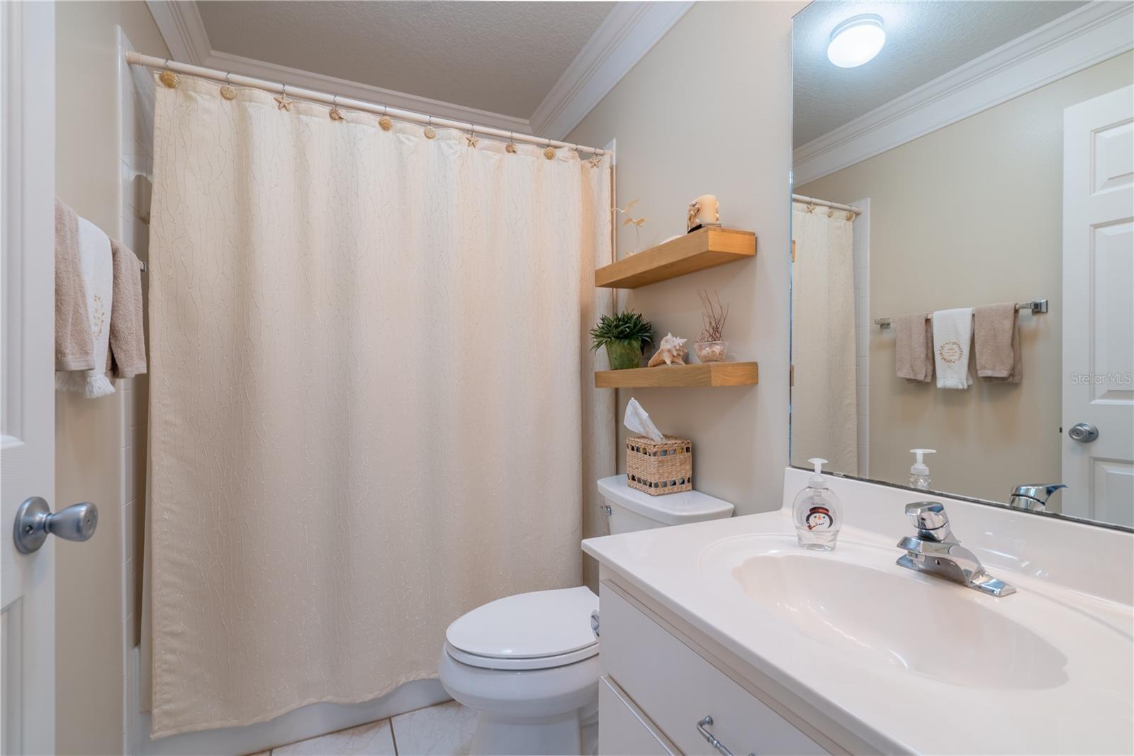 Image 24 of 41 For 6210 Sailboat Avenue