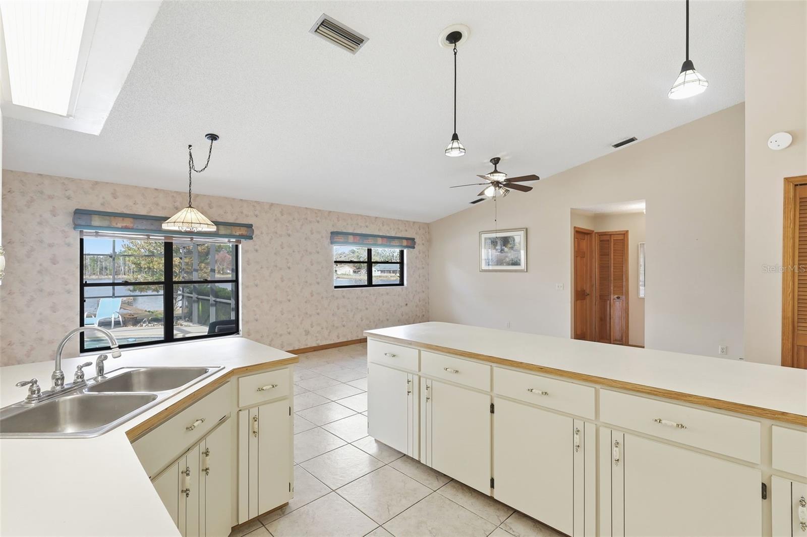 Image 10 of 37 For 2332 Salem Drive