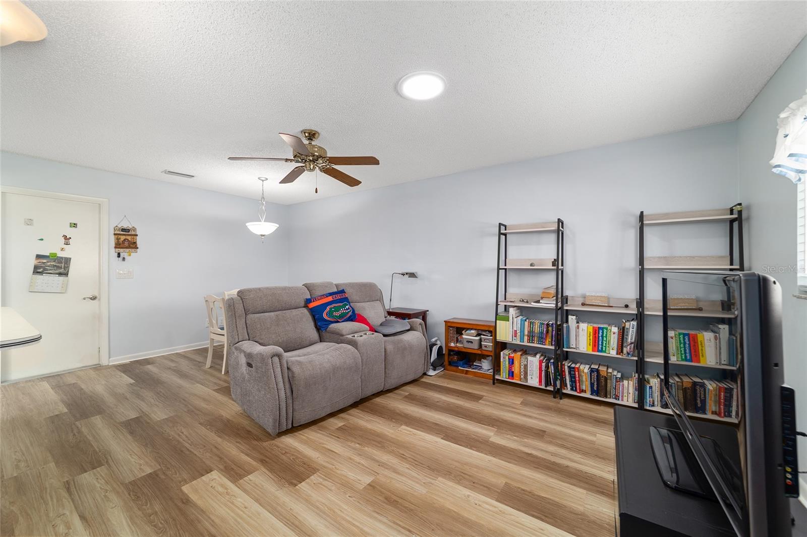 Image 30 of 55 For 8569 92nd Lane E