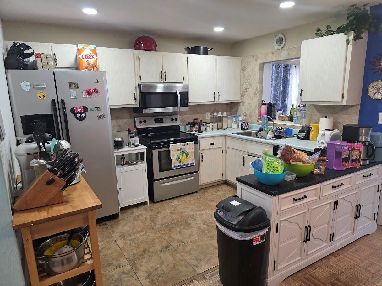 Image 21 of 35 For 651 Country Club Drive