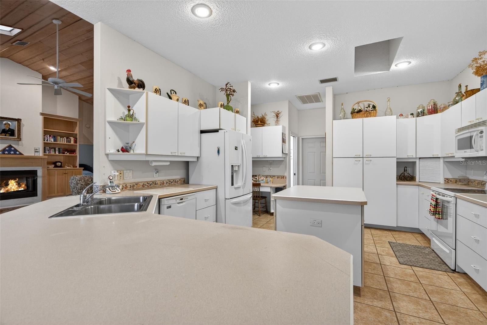 Image 19 of 44 For 496 Afterglow Circle