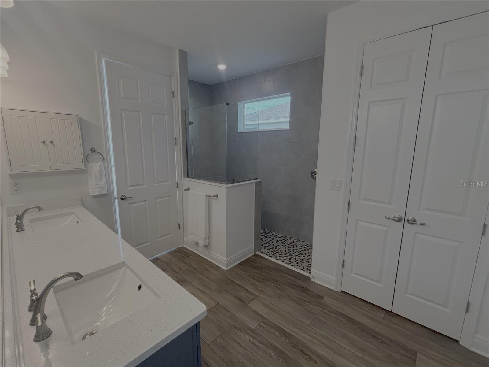 Image 19 of 41 For 9764 81st Lane