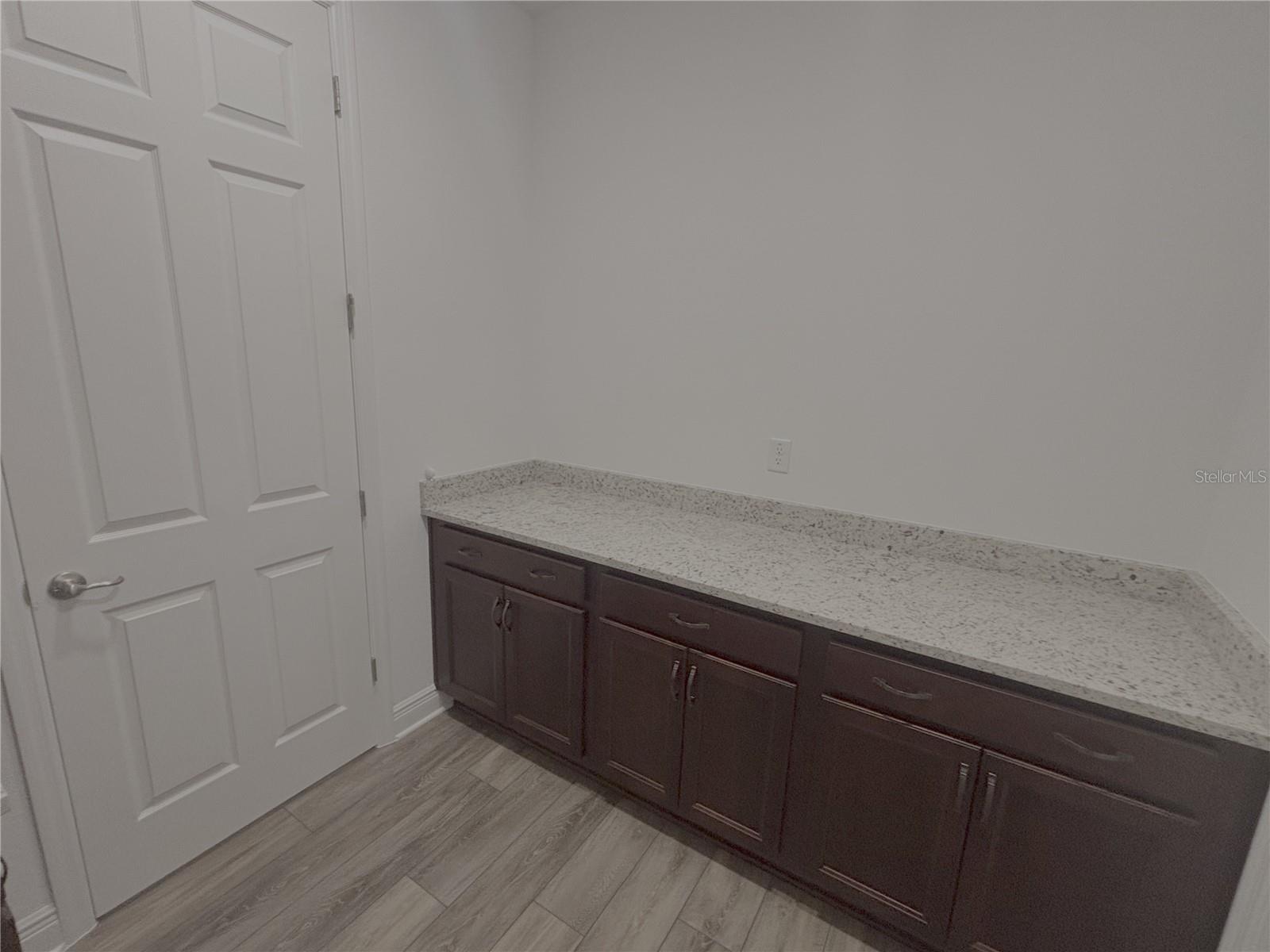 Image 23 of 41 For 9764 81st Lane