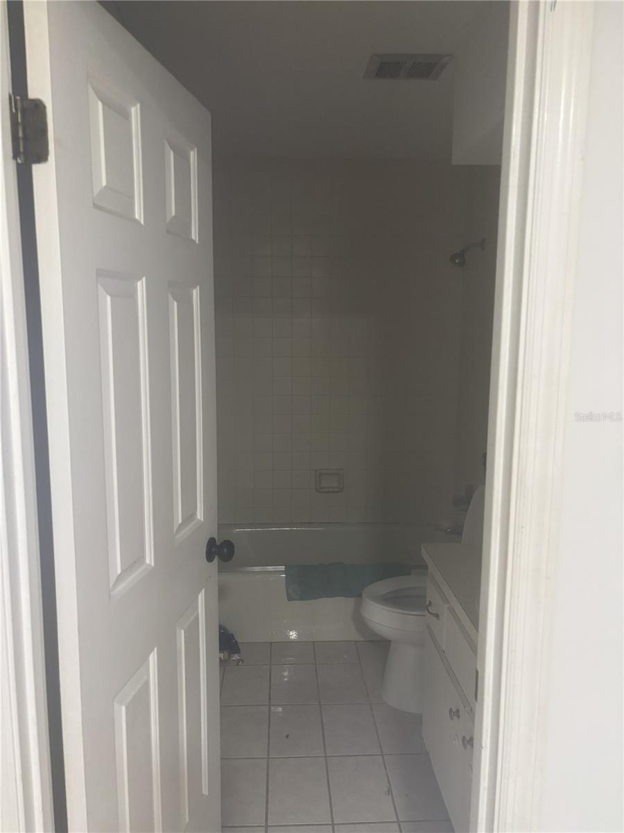 Image 4 of 11 For 1615 38th Terrace