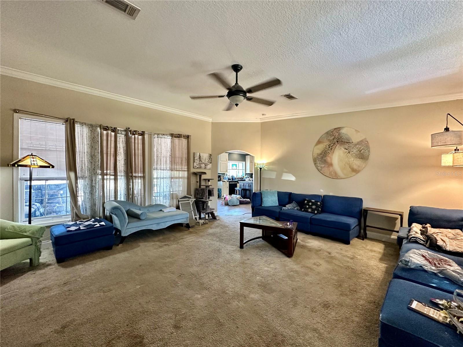 Image 14 of 30 For 237 Baron Glen