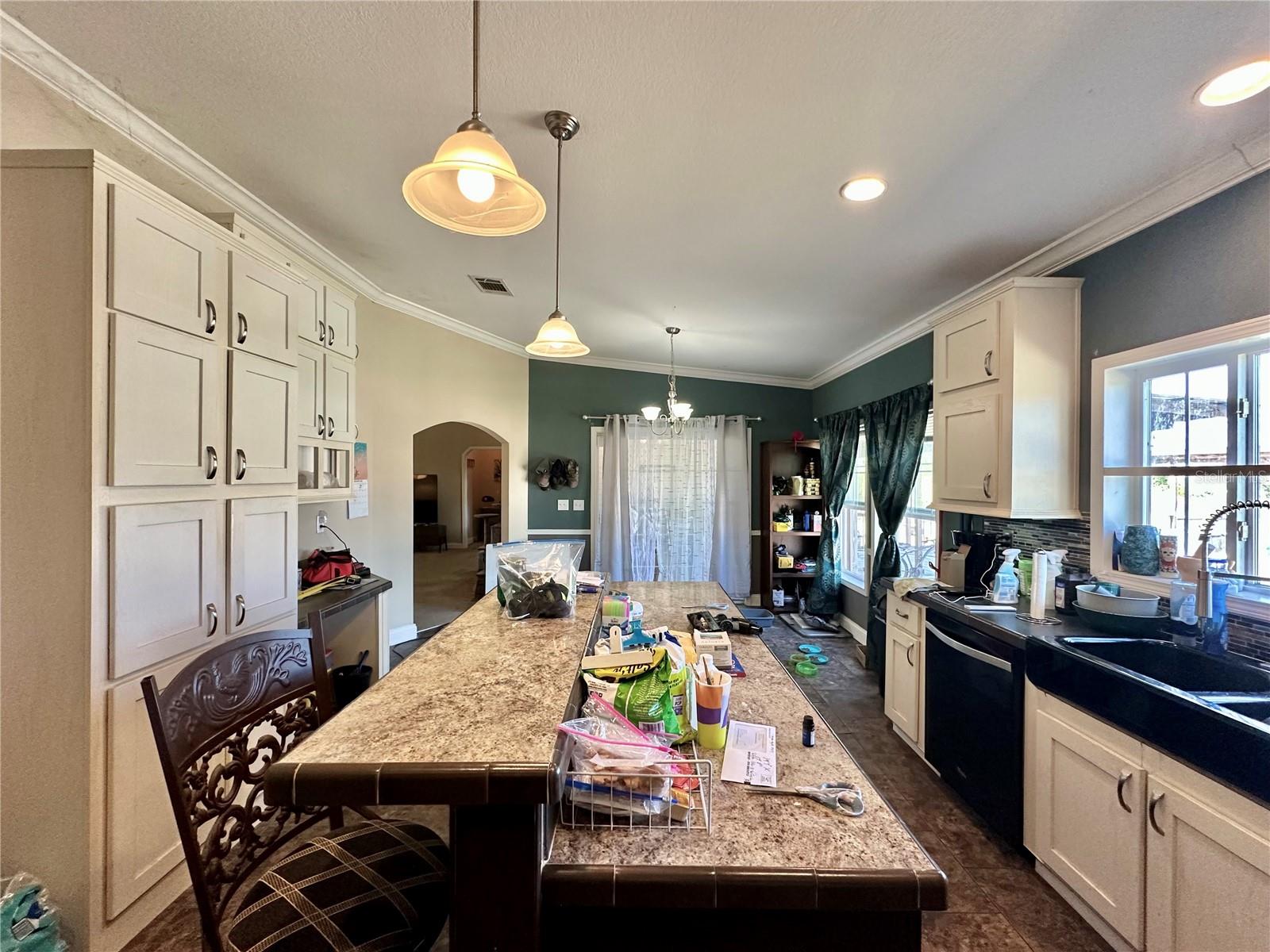 Image 16 of 30 For 237 Baron Glen