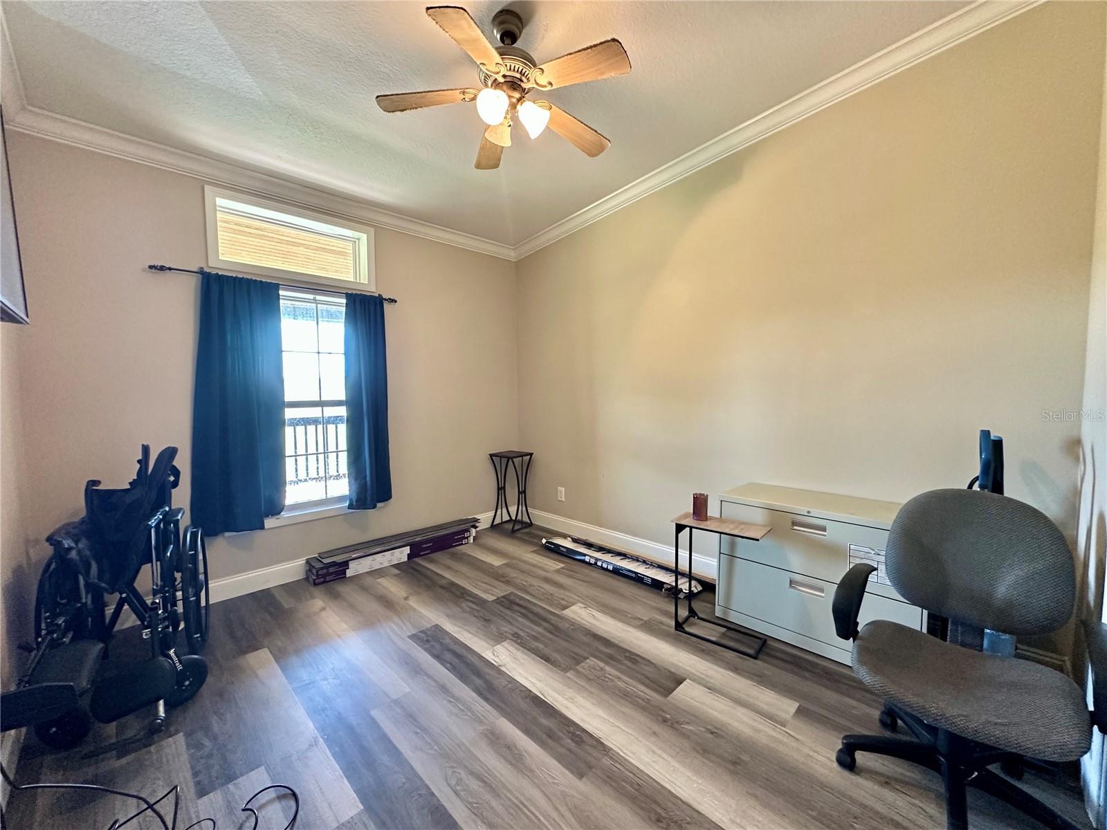 Image 23 of 30 For 237 Baron Glen