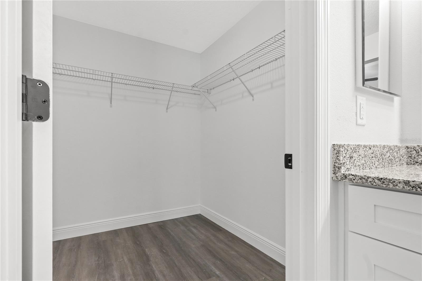 Image 18 of 28 For 605 Abarth Avenue