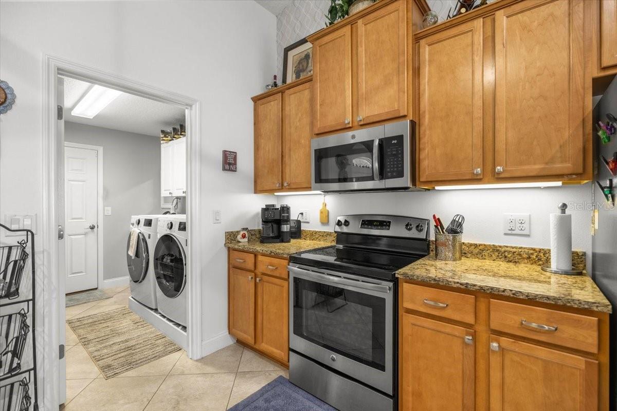 Image 11 of 41 For 9957 55th Avenue Road