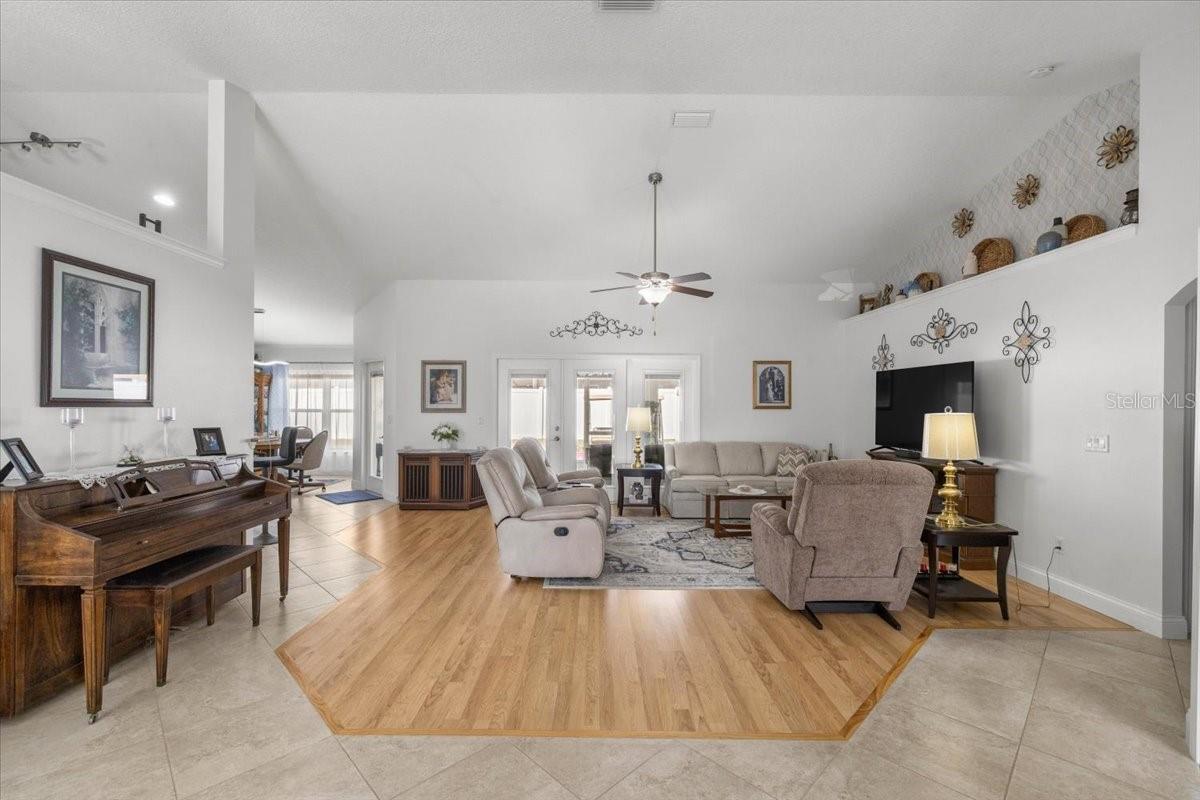 Image 3 of 41 For 9957 55th Avenue Road