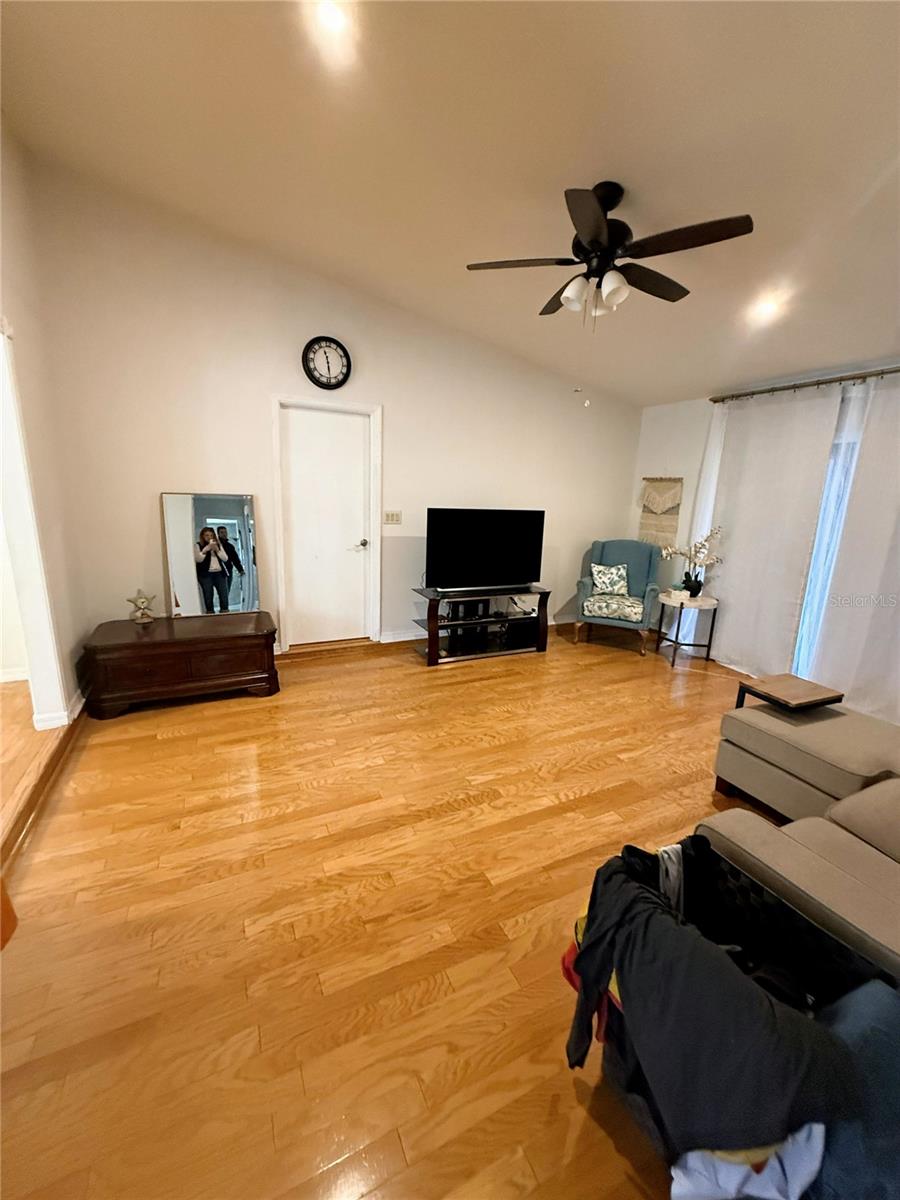 Image 7 of 28 For 4867 33rd Avenue