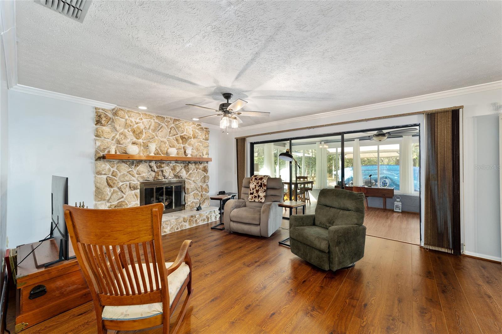 Image 13 of 54 For 790 Fresno Avenue