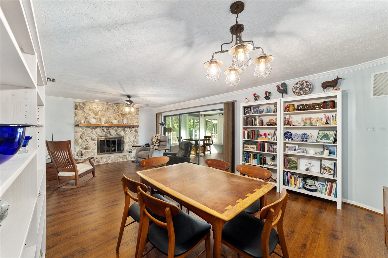 Image 17 of 54 For 790 Fresno Avenue