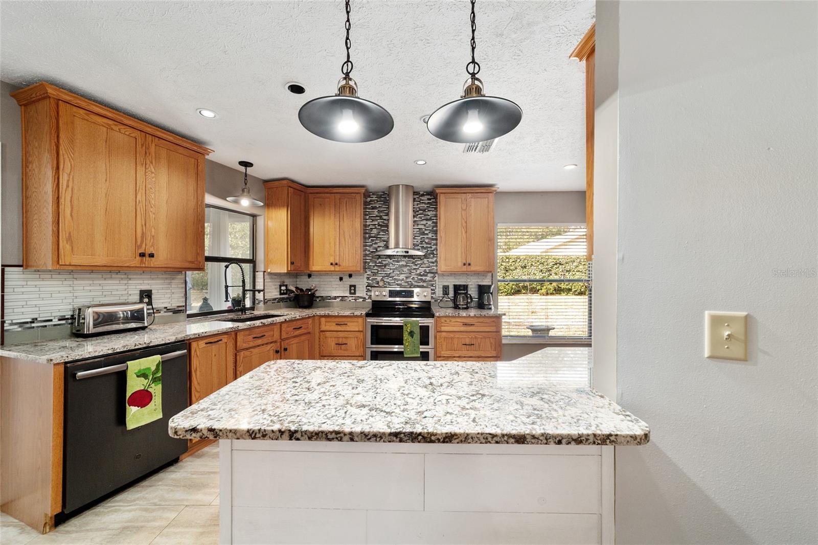 Image 19 of 54 For 790 Fresno Avenue