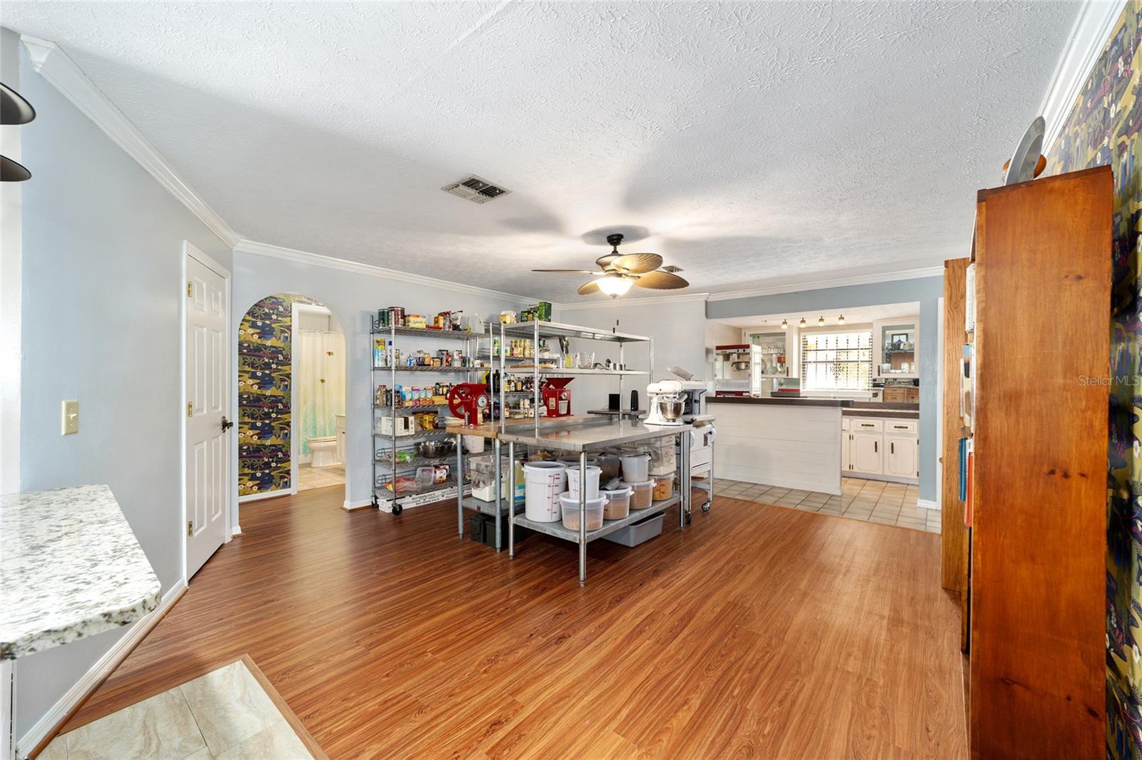 Image 24 of 54 For 790 Fresno Avenue