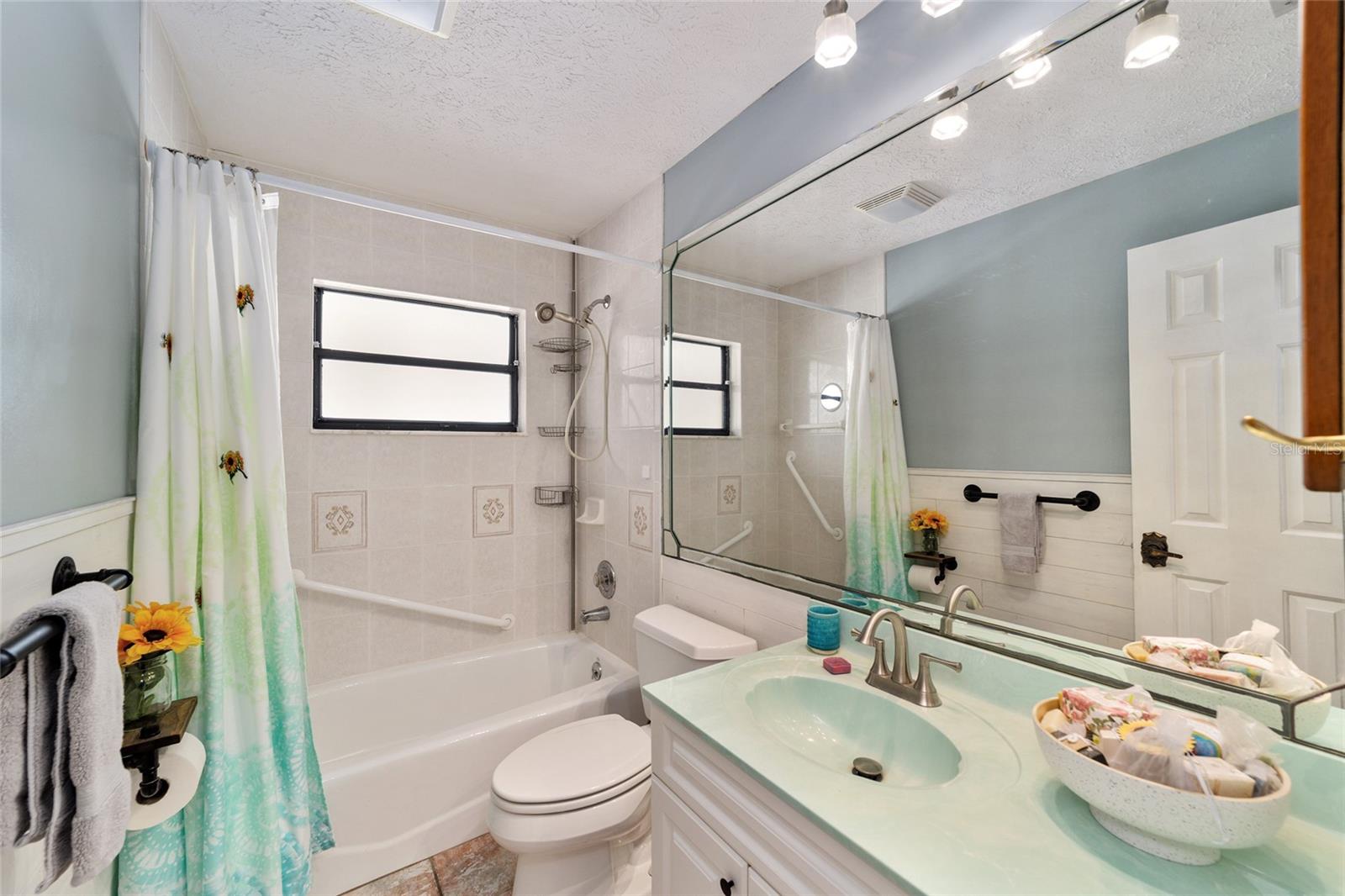 Image 30 of 54 For 790 Fresno Avenue