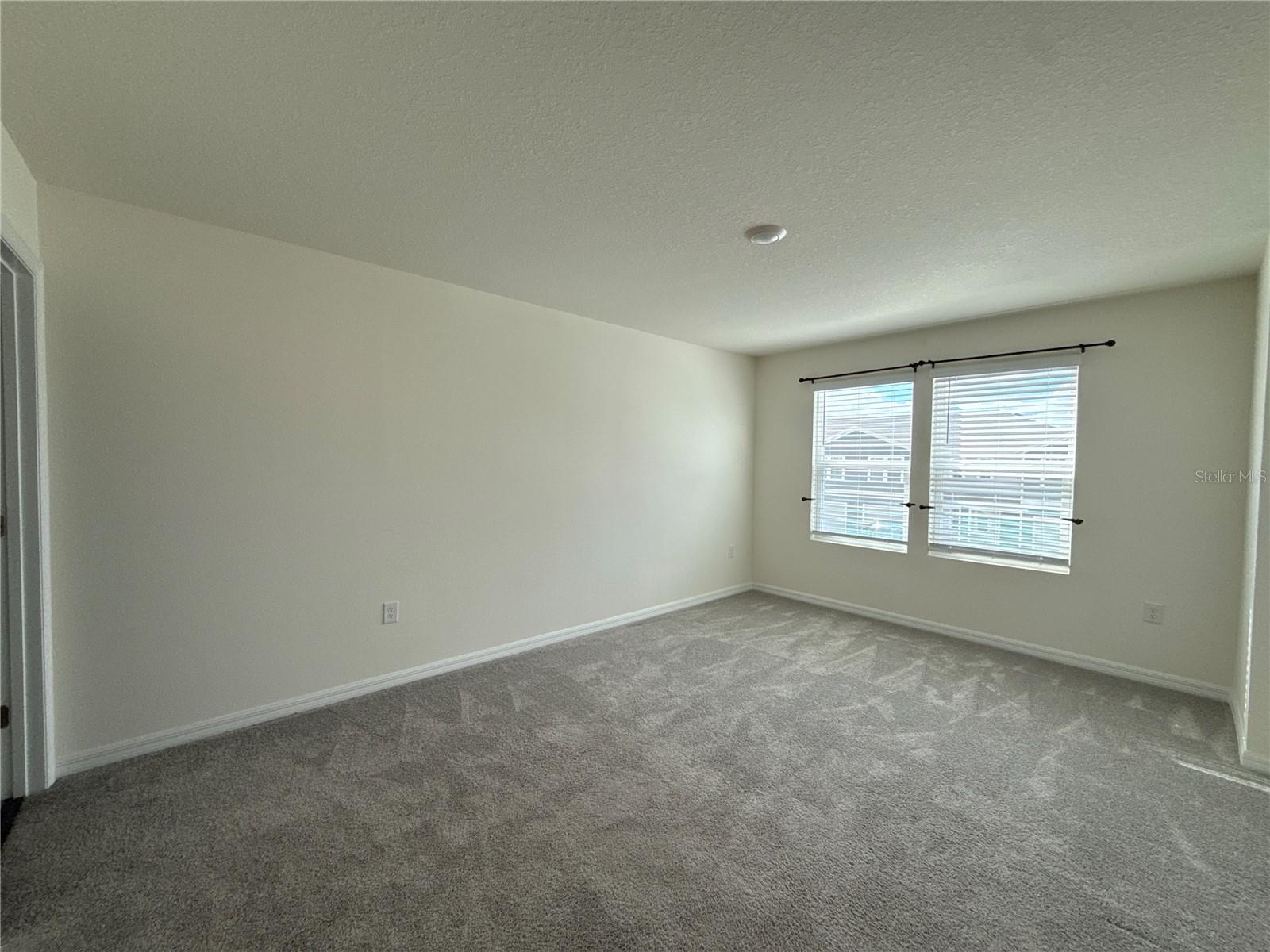 Image 17 of 20 For 6670 81st Loop