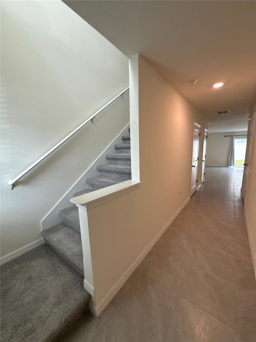 Image 2 of 20 For 6670 81st Loop