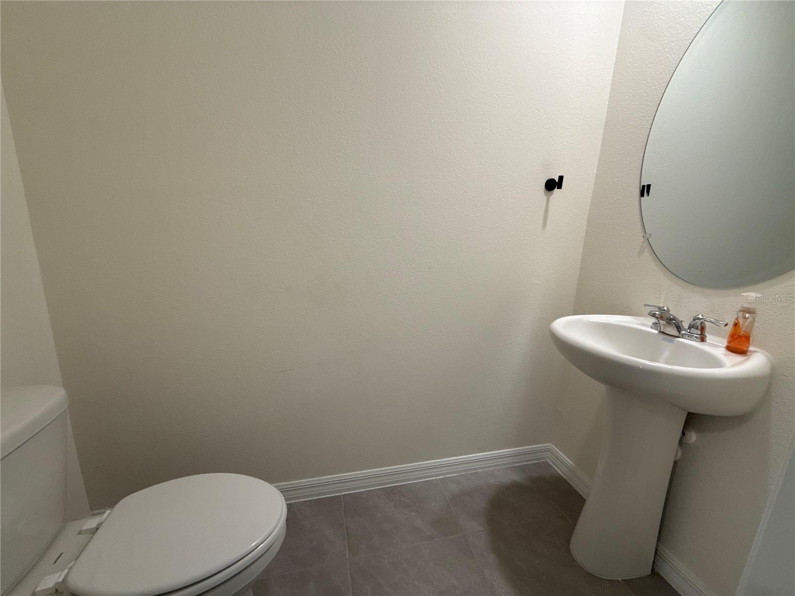 Image 3 of 20 For 6670 81st Loop