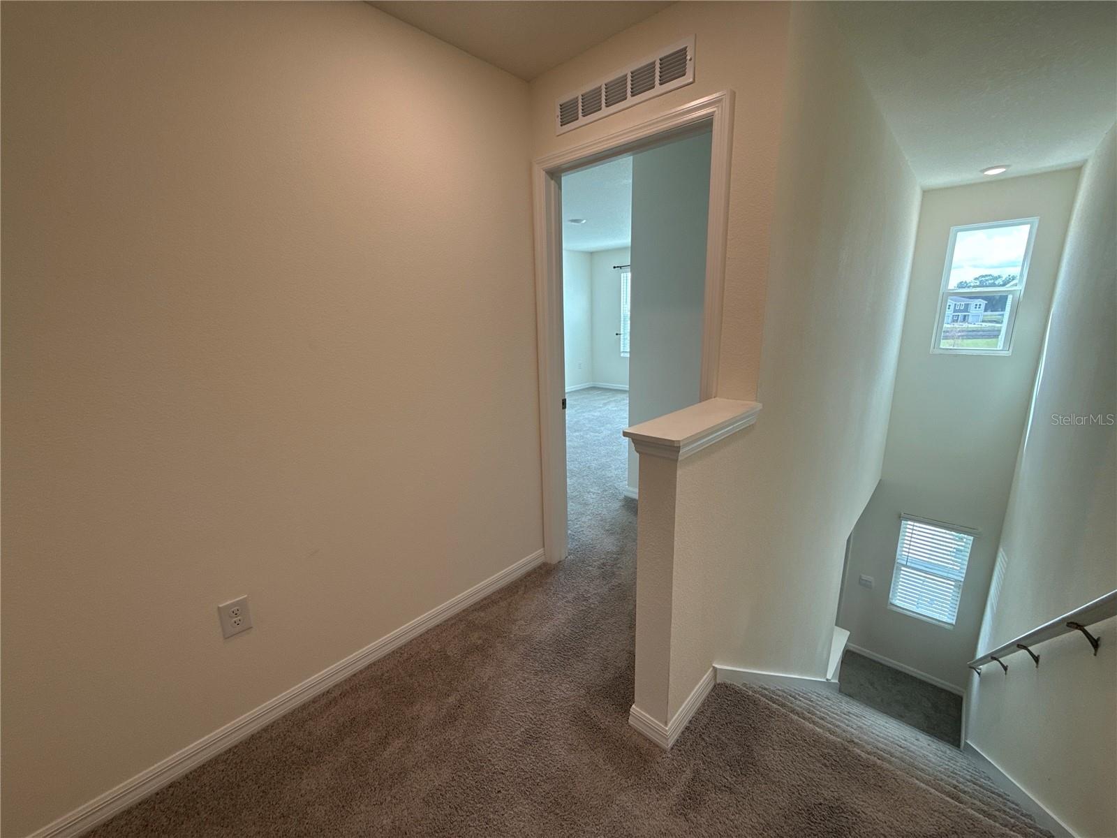 Image 8 of 20 For 6670 81st Loop