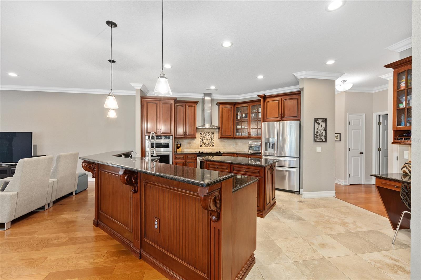 Image 18 of 60 For 898 Liberty Street