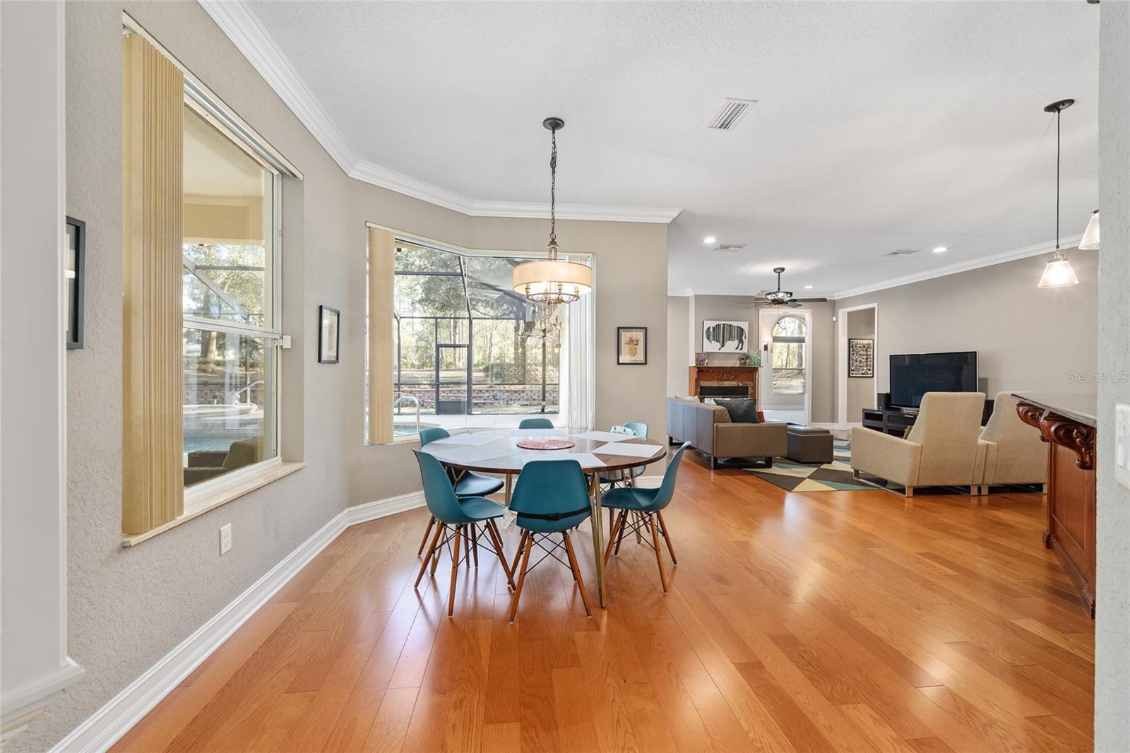 Image 22 of 60 For 898 Liberty Street