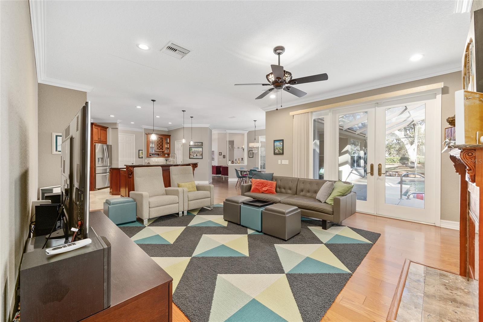 Image 26 of 60 For 898 Liberty Street