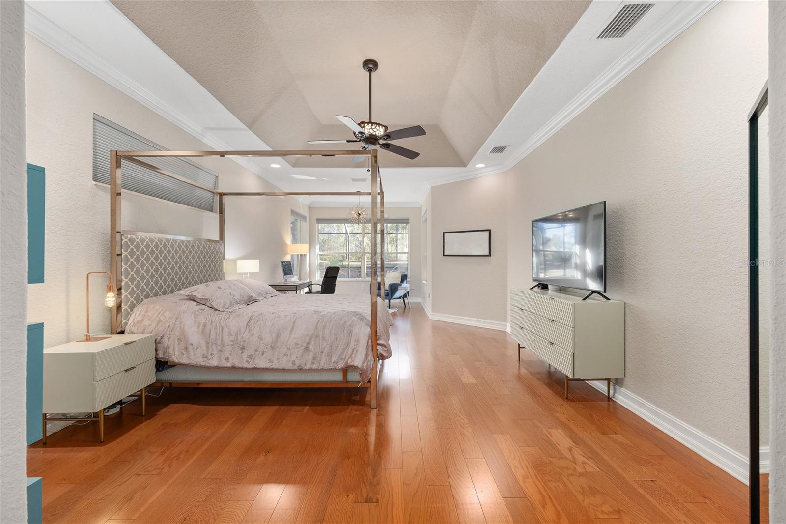 Image 30 of 60 For 898 Liberty Street