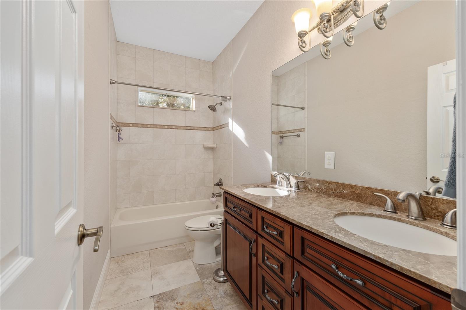 Image 42 of 60 For 898 Liberty Street