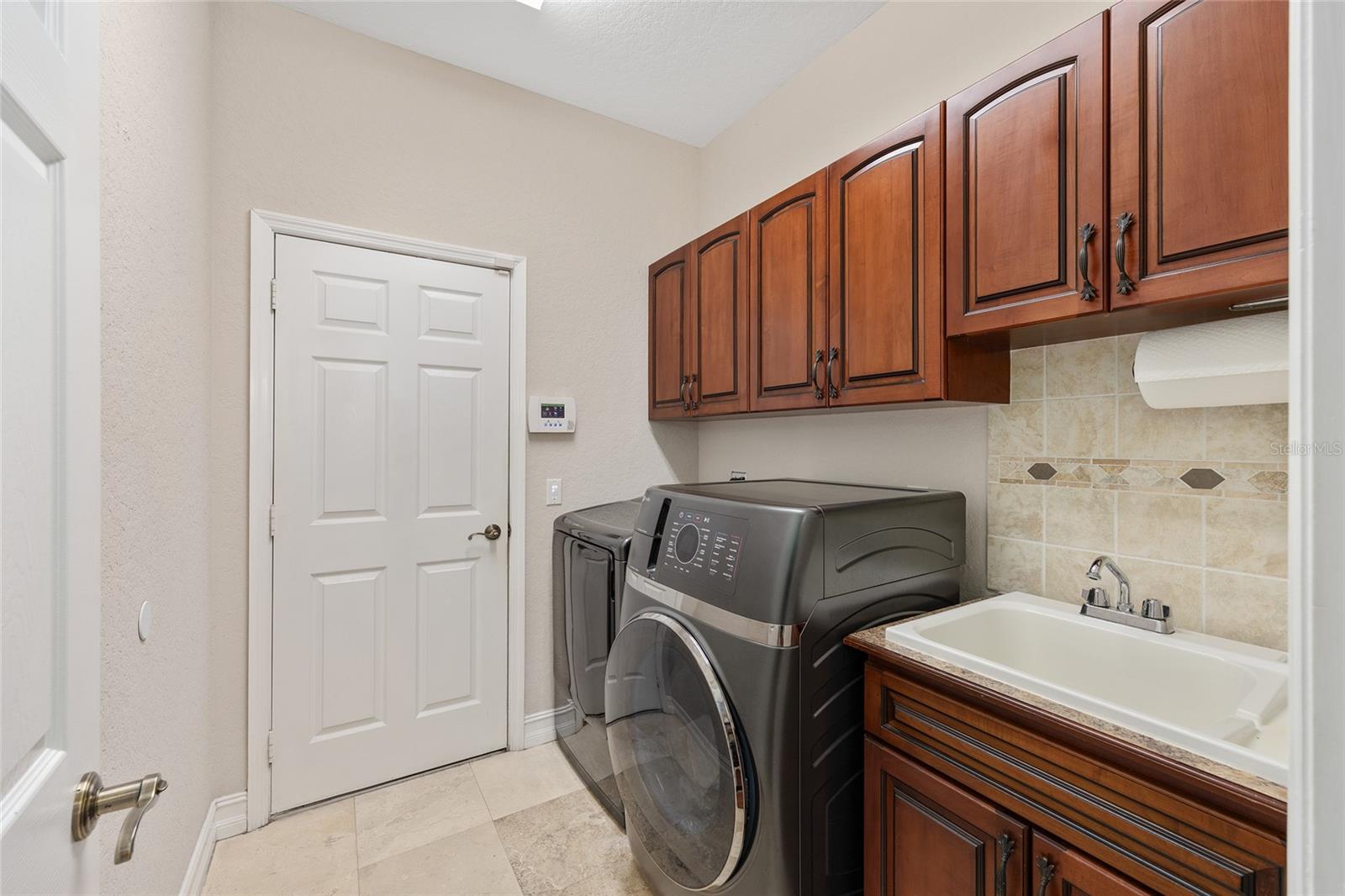 Image 45 of 60 For 898 Liberty Street