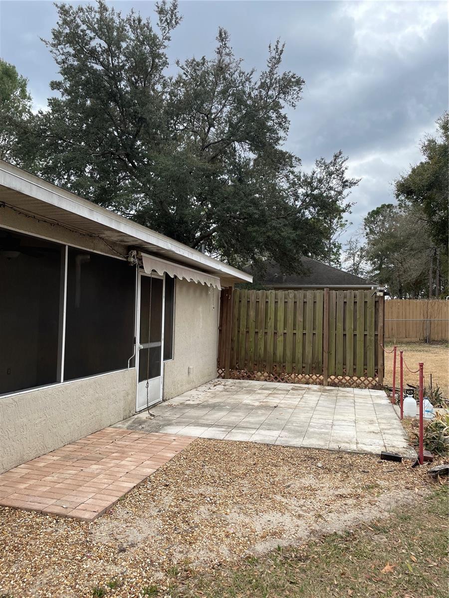 Image 17 of 21 For 15650 90th Terrace