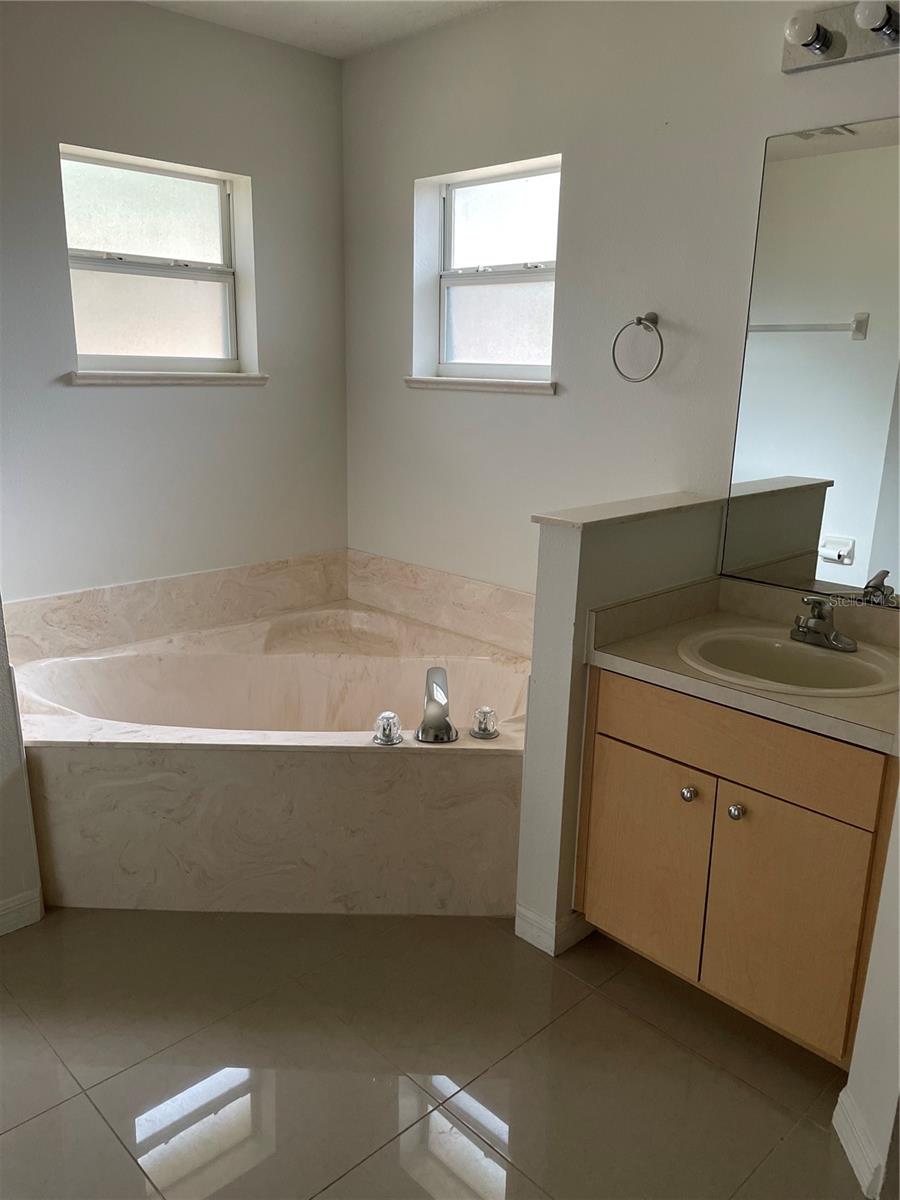 Image 9 of 21 For 15650 90th Terrace