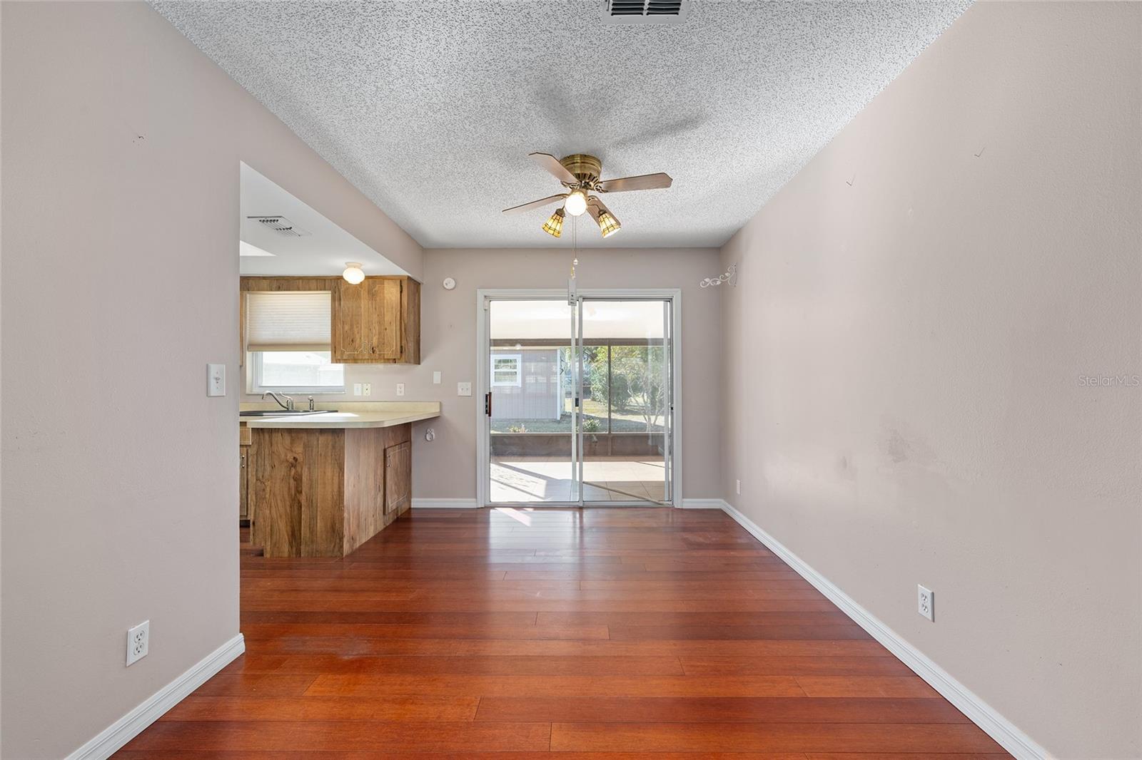 Image 10 of 48 For 10890 73rd Court