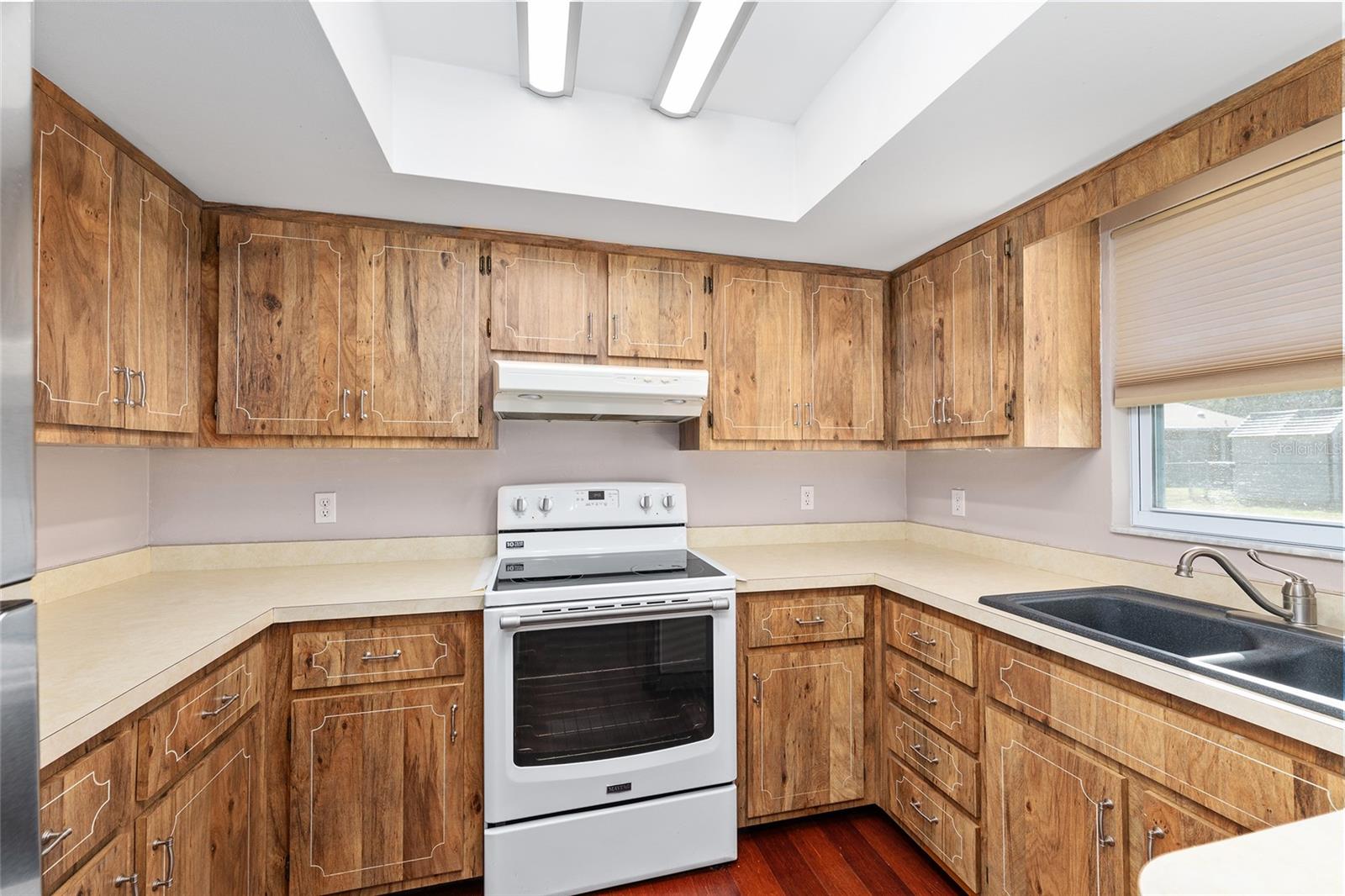 Image 14 of 48 For 10890 73rd Court