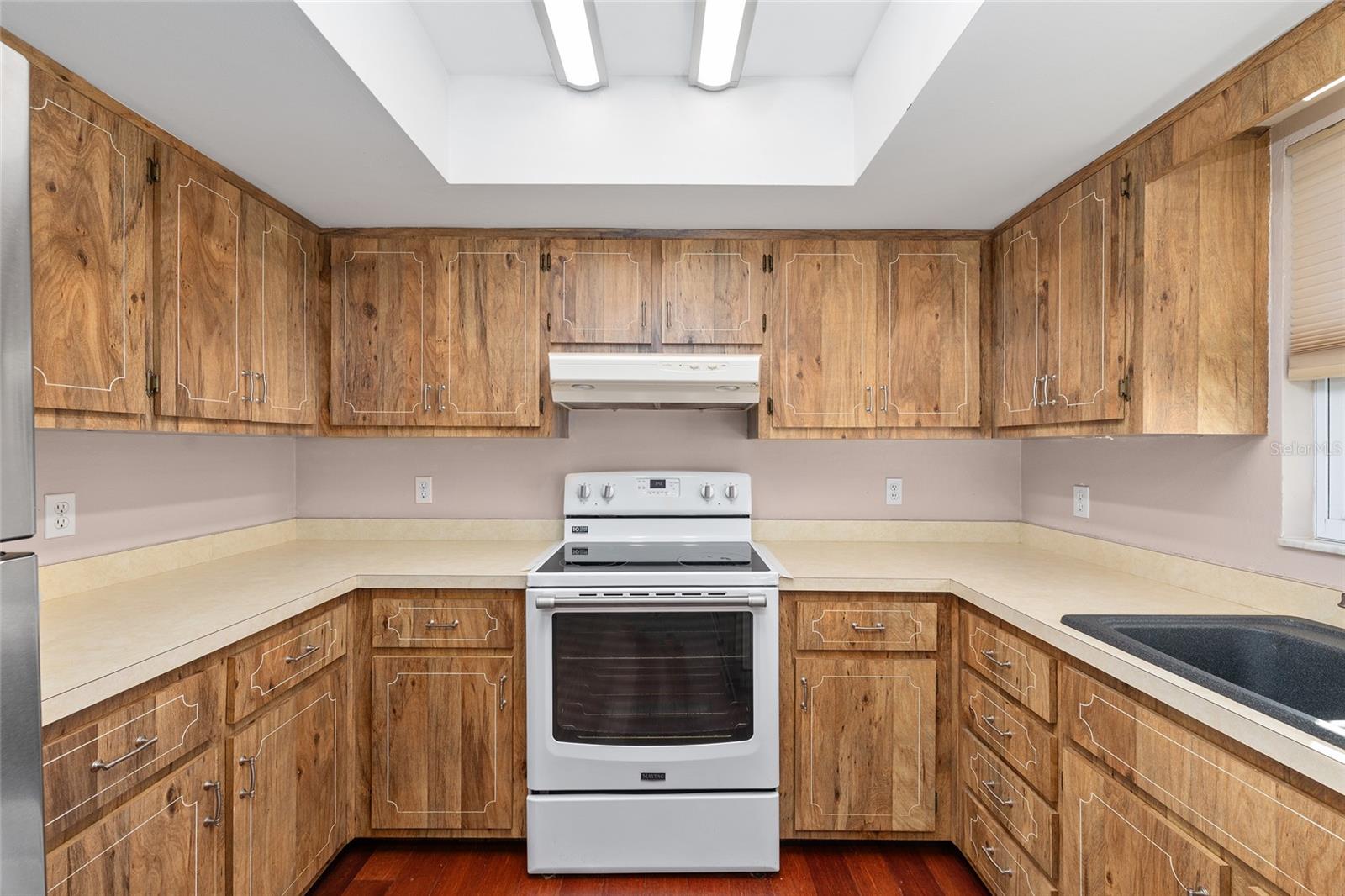 Image 15 of 48 For 10890 73rd Court