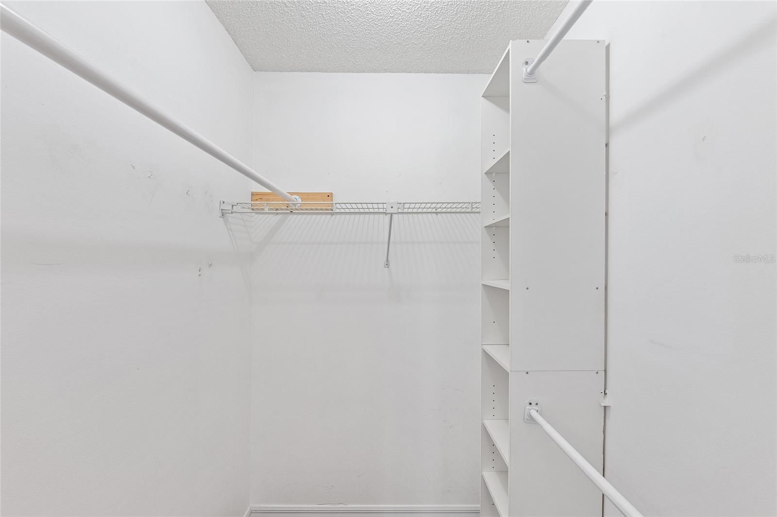 Image 21 of 48 For 10890 73rd Court