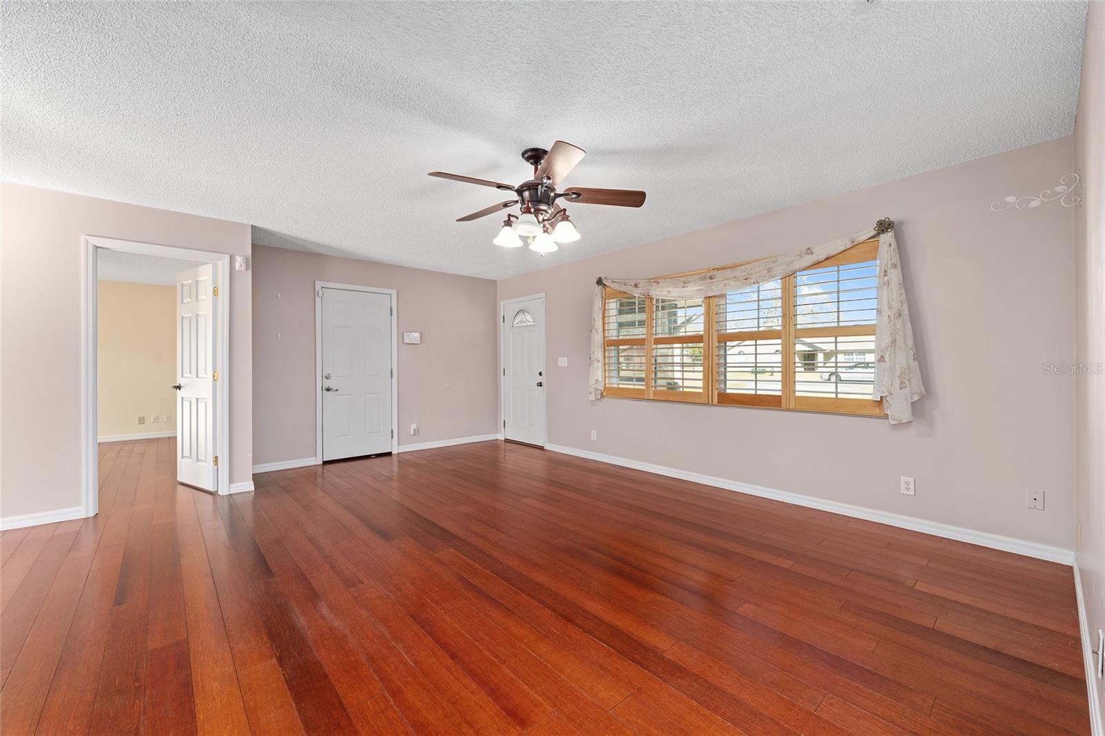 Image 9 of 48 For 10890 73rd Court