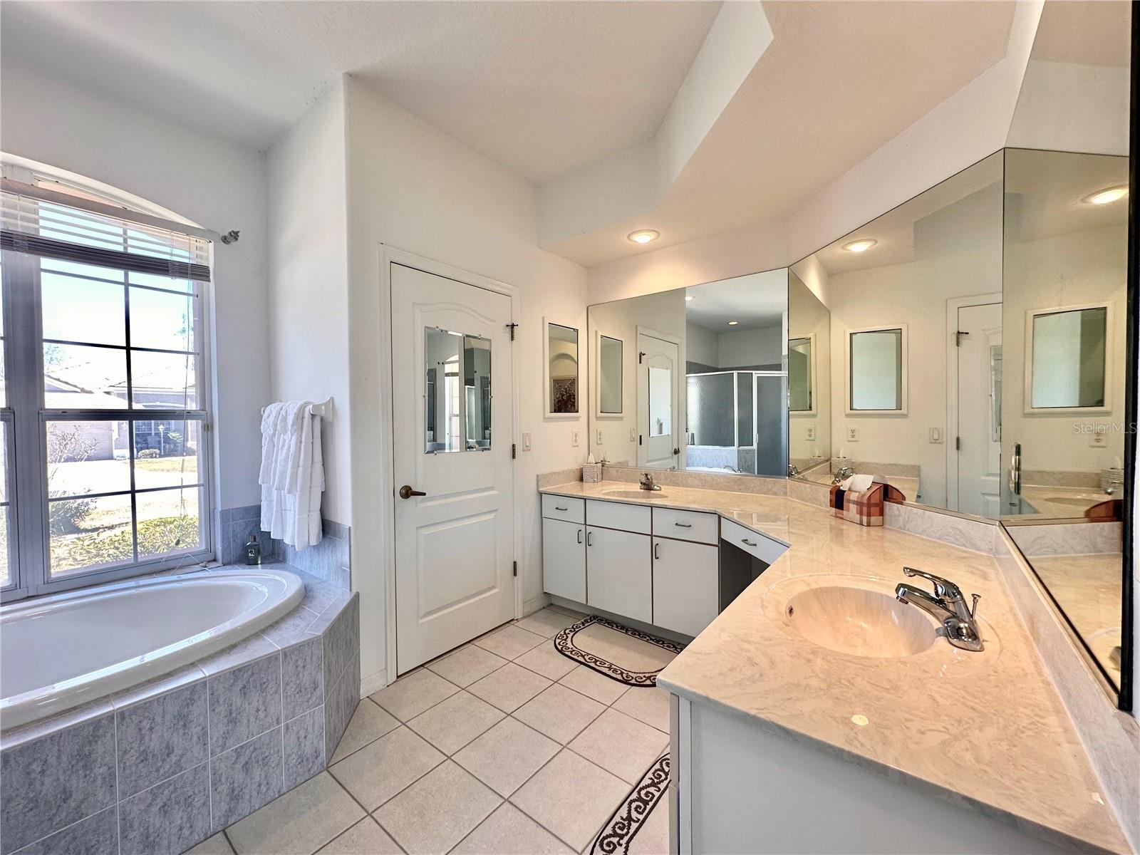 Image 17 of 39 For 1543 Killebrew Point