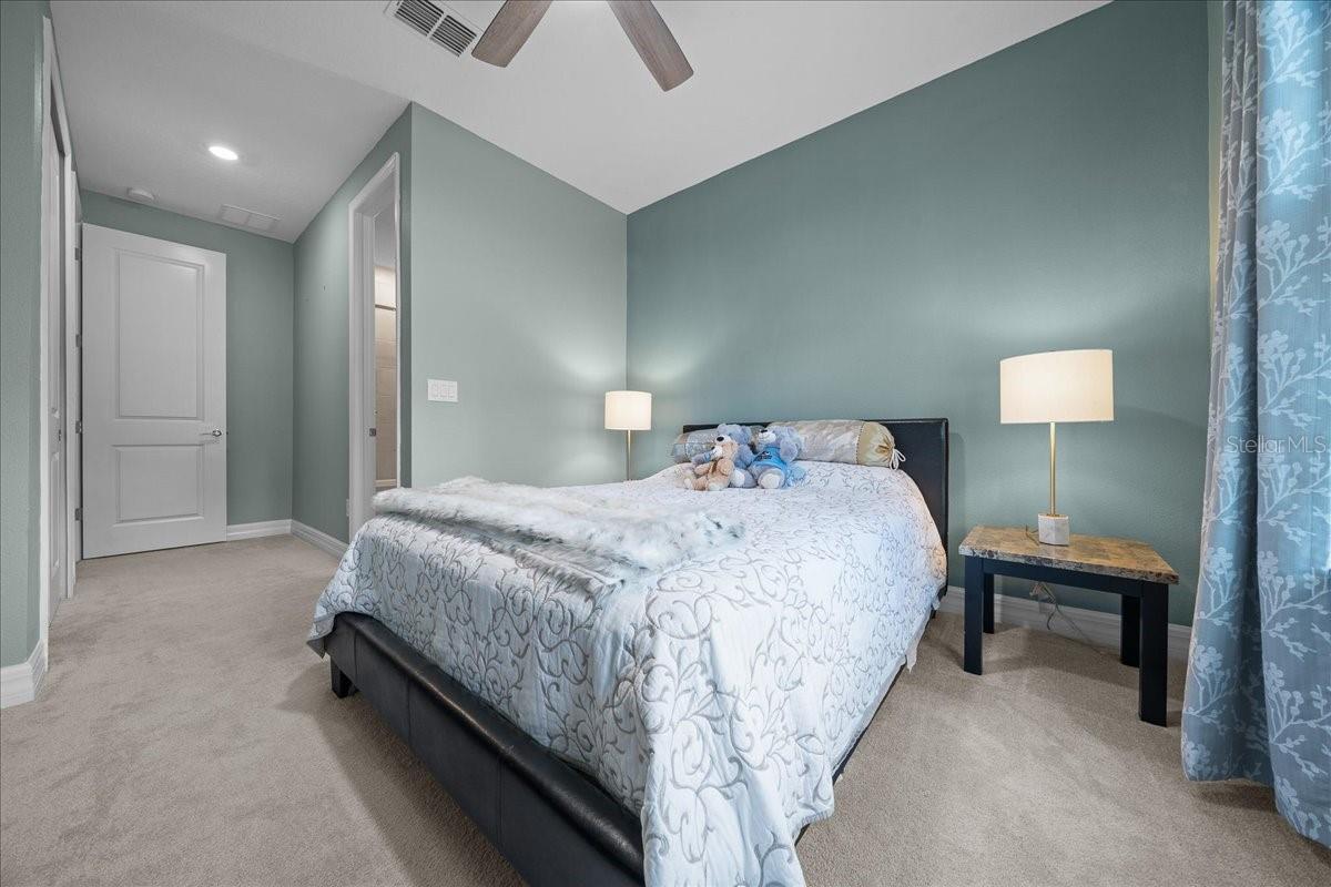 Image 38 of 83 For 1130 42nd Road