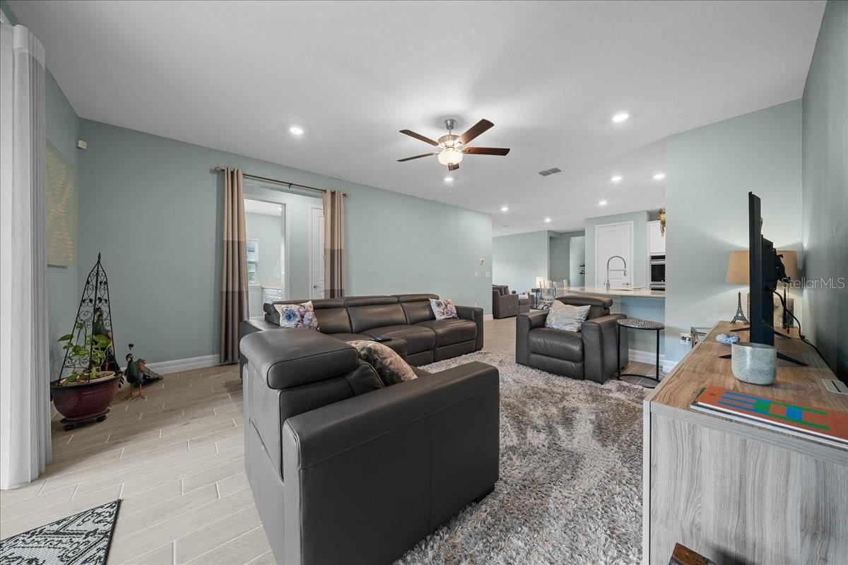 Image 46 of 83 For 1130 42nd Road