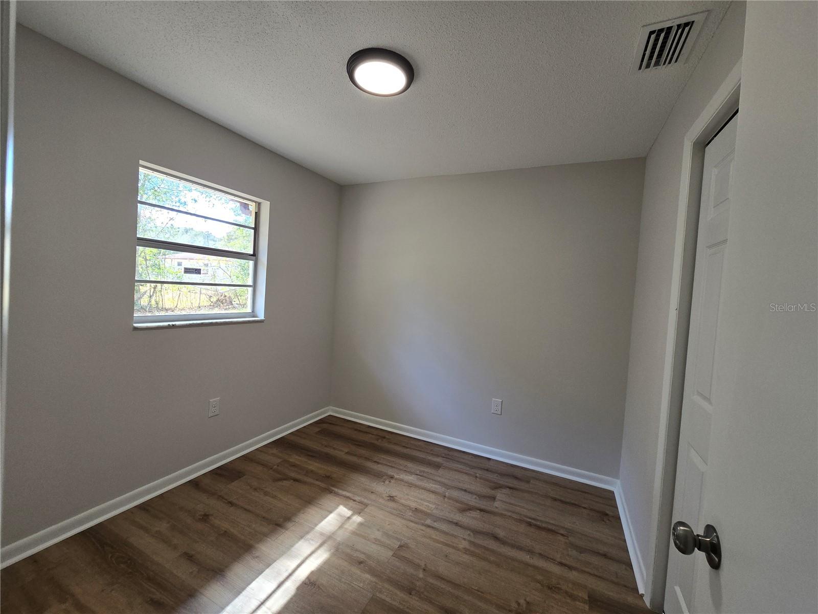 Image 25 of 30 For 2204 6th Street