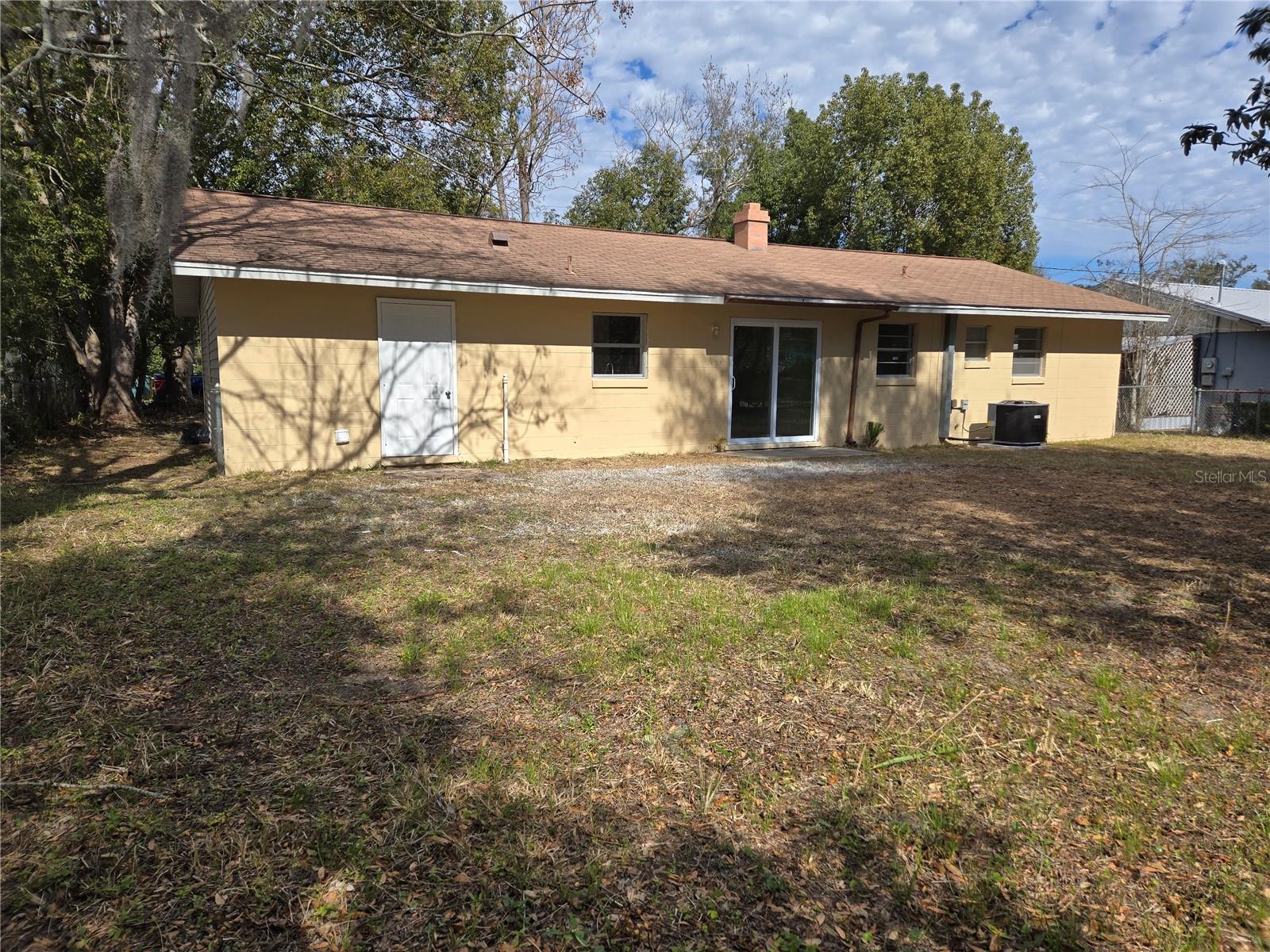 Image 4 of 30 For 2204 6th Street