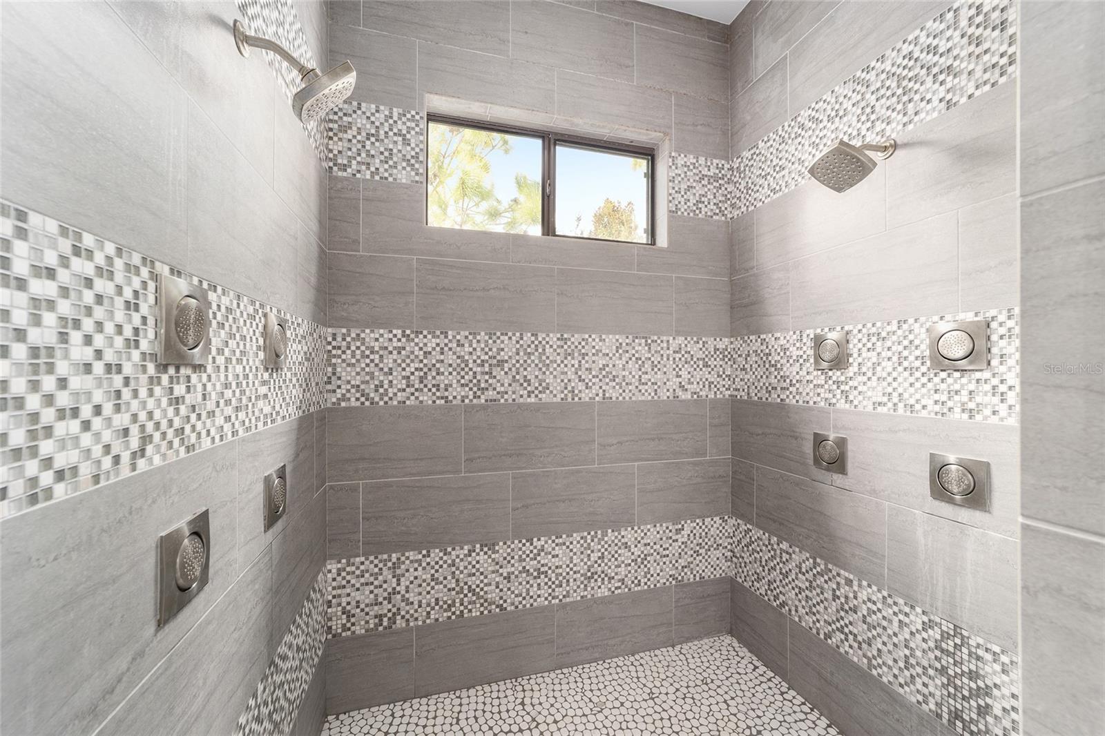 Image 23 of 60 For 1020 46th Street