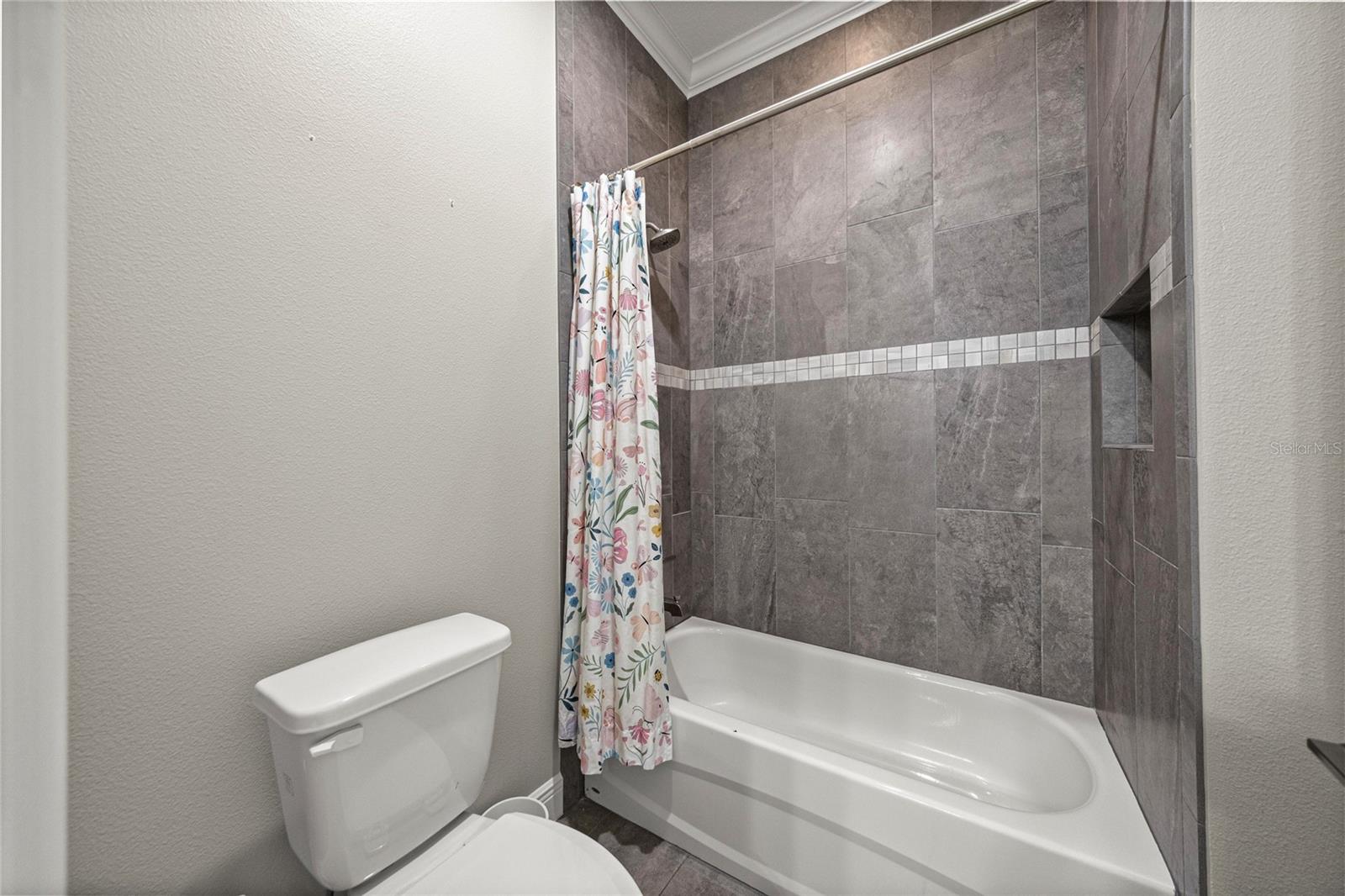 Image 35 of 64 For 1873 85th Loop