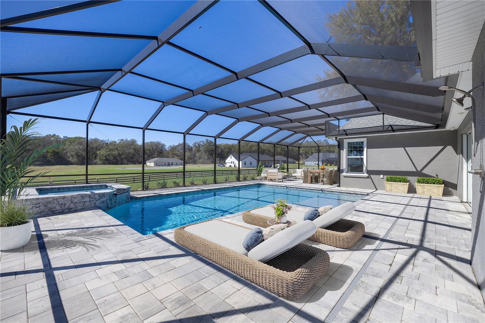 Image 4 of 64 For 1873 85th Loop