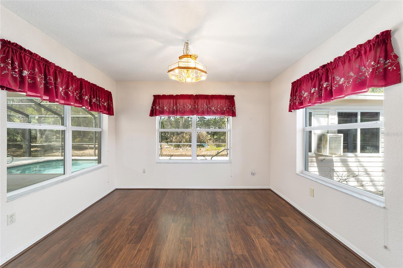 Image 16 of 53 For 19421 100th Loop