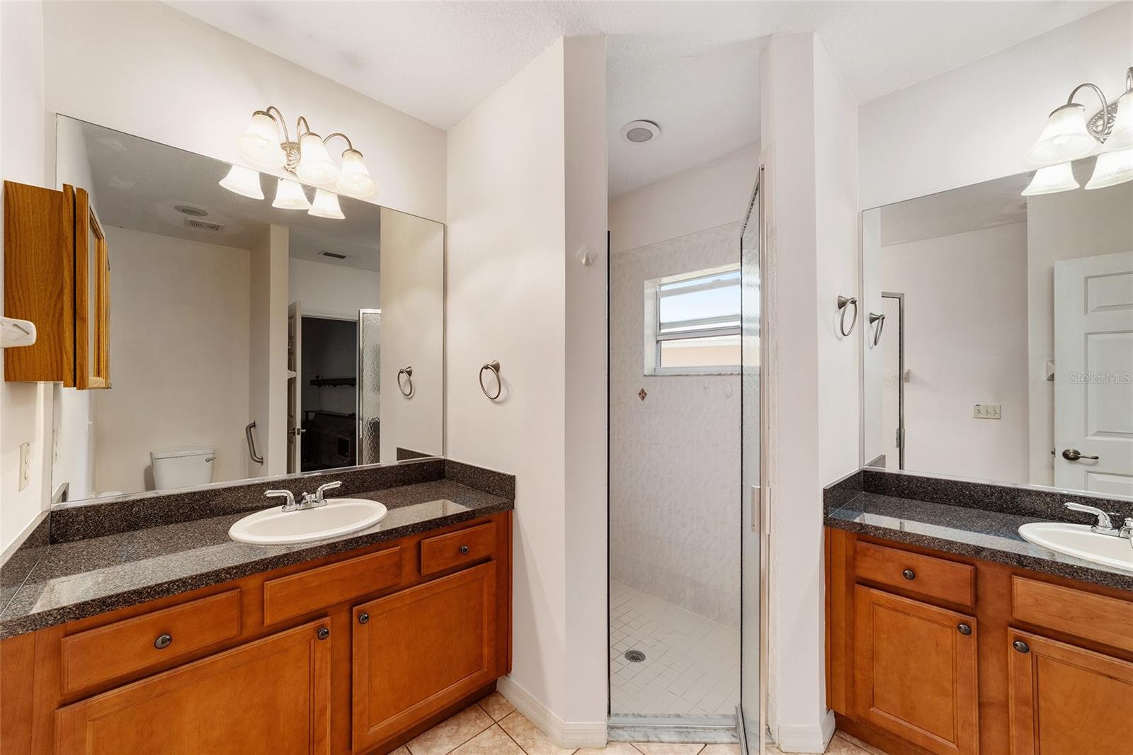 Image 28 of 53 For 19421 100th Loop