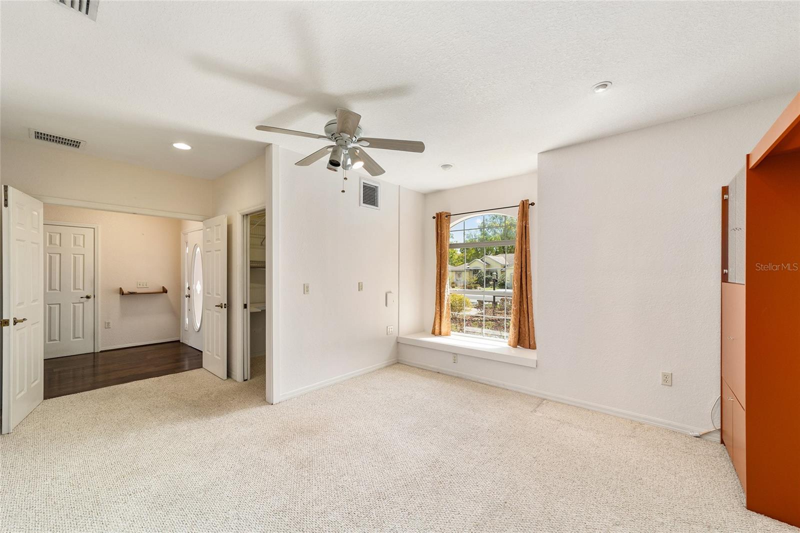 Image 31 of 53 For 19421 100th Loop